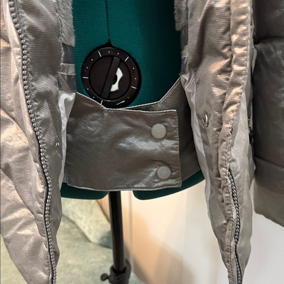 Eddie Bauer Women's Silver Puffer Jacket with Faux Fur Hood - Picture 2 of 4